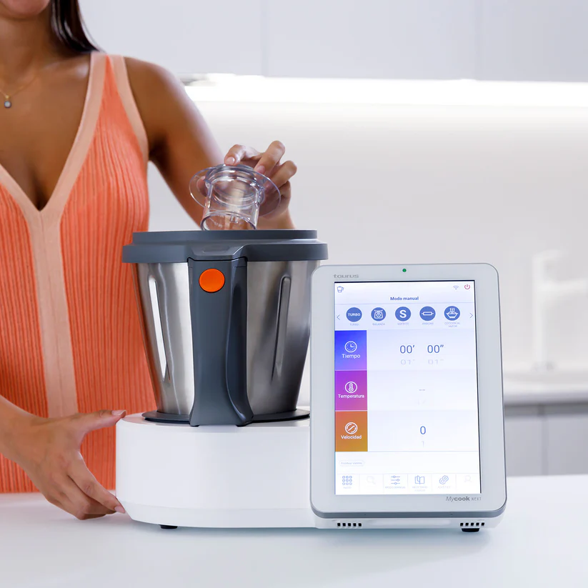 Máquina en cocina moderna
